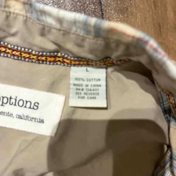 R-options Yellow and Green Plaid Short Sleeve Button Up Large Shirt - Picture 4 of 8